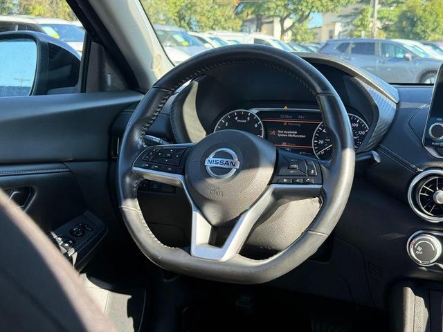 Photo of 2022 Super Black Nissan Sentra