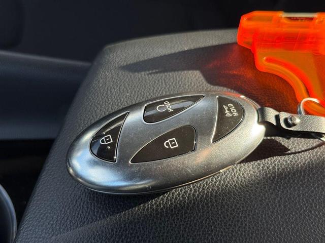 Photo of 2025 Amazon Gray Hyundai ELANTRA