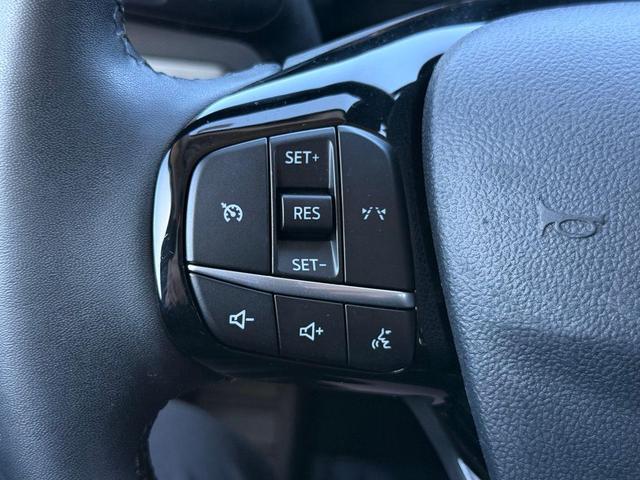Photo of 2023 Oxford White Ford Escape