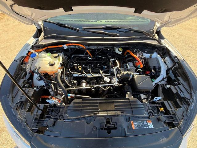 Photo of 2023 Oxford White Ford Escape