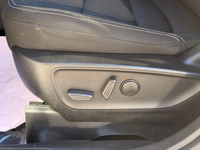 Photo of 2023 Oxford White Ford Escape