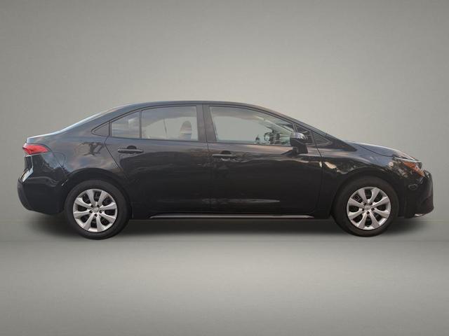 Photo of 2022 Black Sand Pearl Toyota Corolla