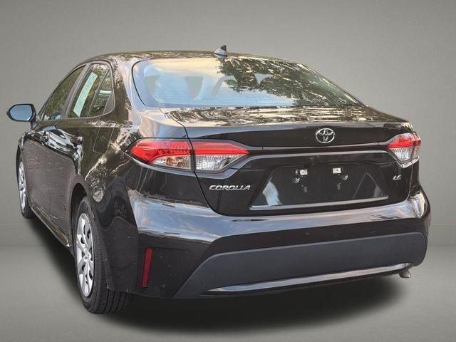 Photo of 2022 Black Sand Pearl Toyota Corolla