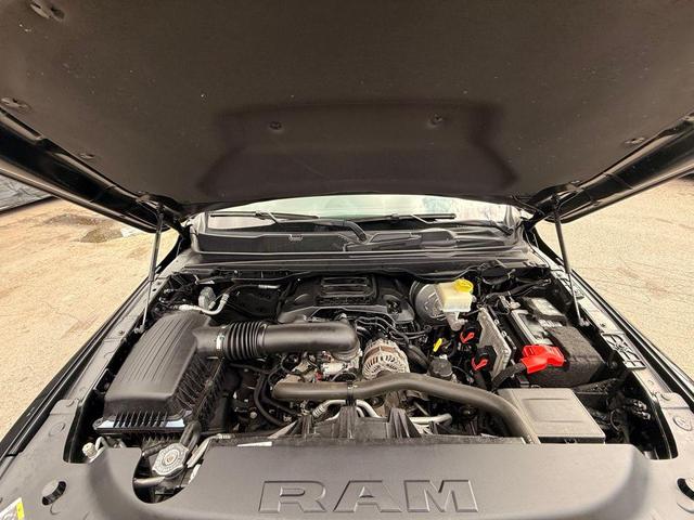 Photo of 2022 Diamond Black Crystal Pearlcoat RAM 1500