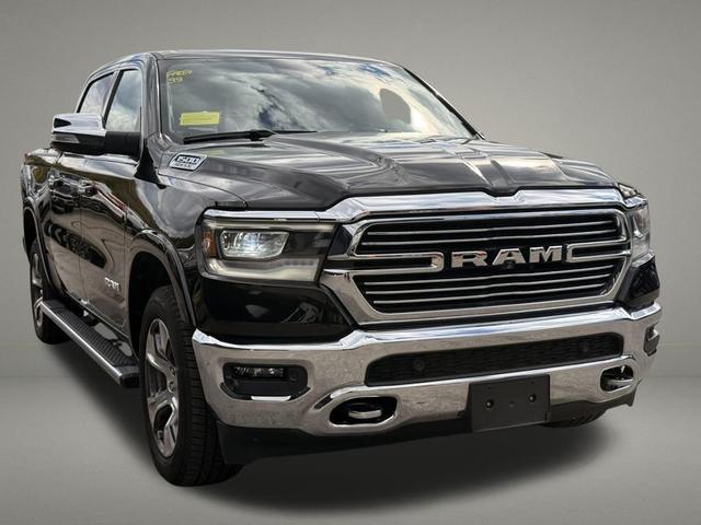 Photo of 2022 Diamond Black Crystal Pearlcoat RAM 1500