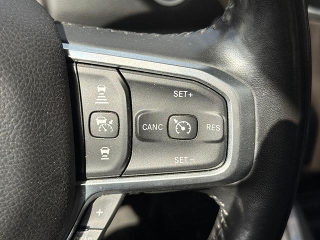 Photo of 2022 Diamond Black Crystal Pearlcoat RAM 1500