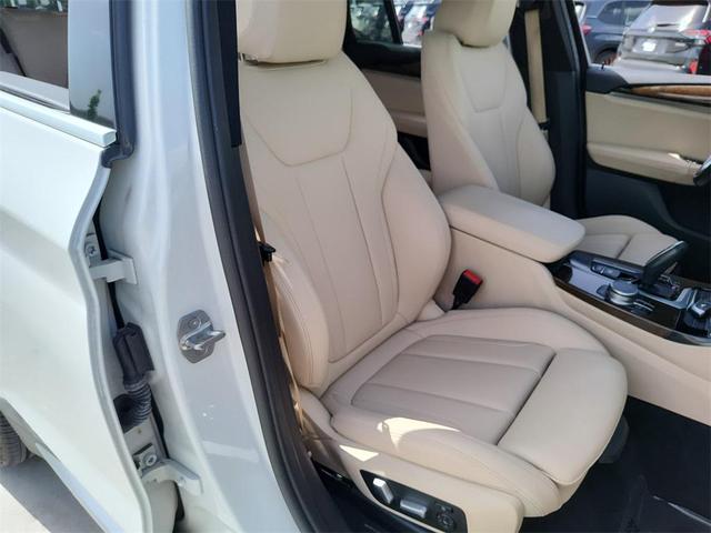 Photo of 2019 Alpine White BMW X3