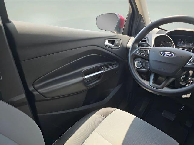 Photo of 2018 Red Ford Escape