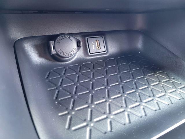 Photo of 2025 Ice Cap Toyota RAV4