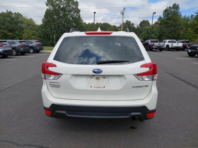Photo of 2019 Crystal White Pearl Subaru Forester
