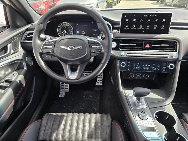Photo of 2025 Makalu Gray Genesis G70
