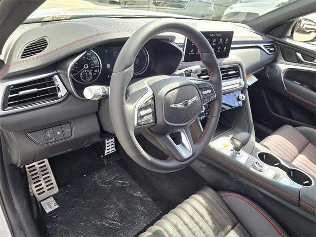 Photo of 2025 Makalu Gray Genesis G70