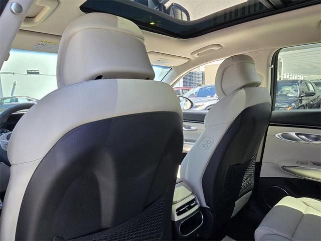 Photo of 2025 Storr Green Genesis GV70