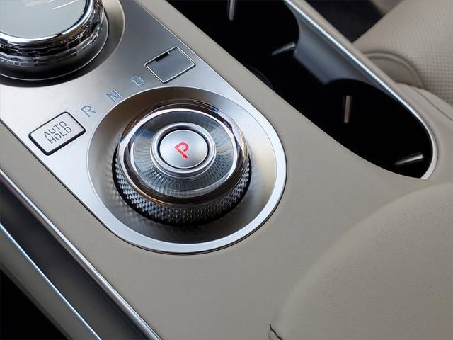 Photo of 2023 Vik Black Genesis GV70