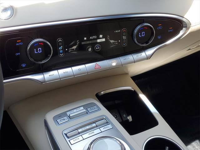 Photo of 2023 Vik Black Genesis GV70