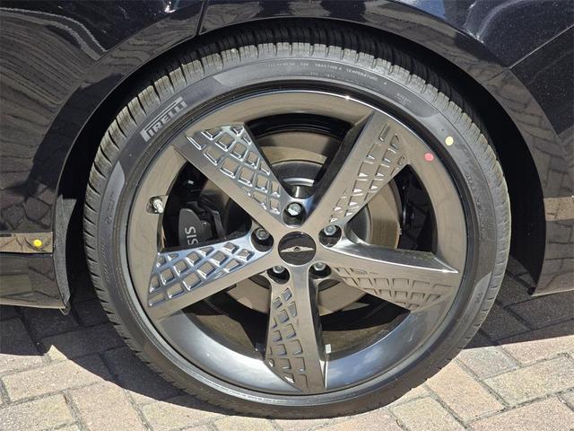 Photo of 2025 Vik Black Genesis G80
