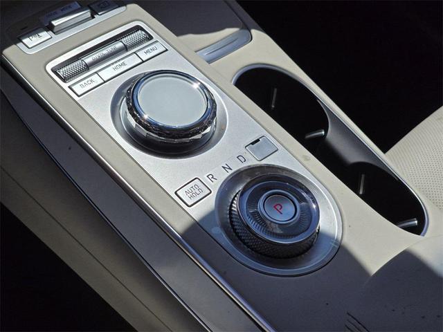 Photo of 2025 Uyuni White Genesis GV70