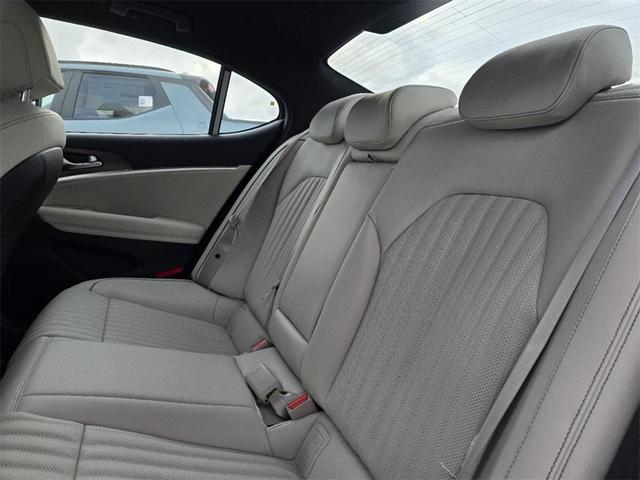 Photo of 2025 Cavendish Red Genesis G70