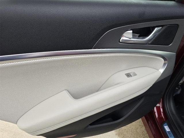 Photo of 2025 Cavendish Red Genesis G70
