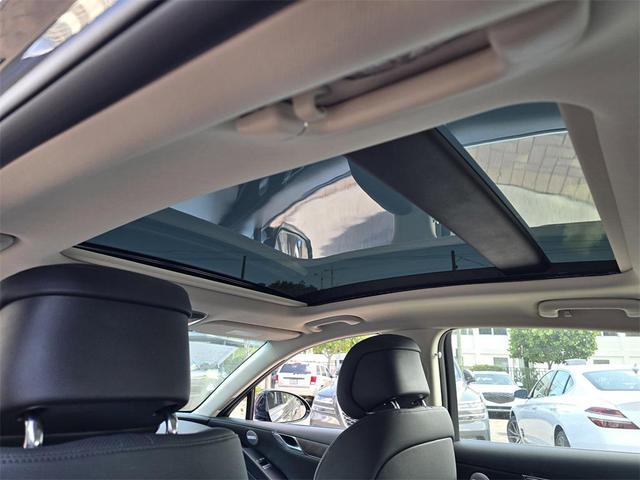 Photo of 2025 Capri Blue Genesis G80