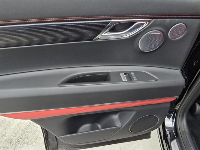 Photo of 2025 Vik Black Genesis GV80 Coupe