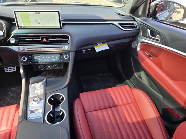 Photo of 2025 Makalu Gray Genesis G70