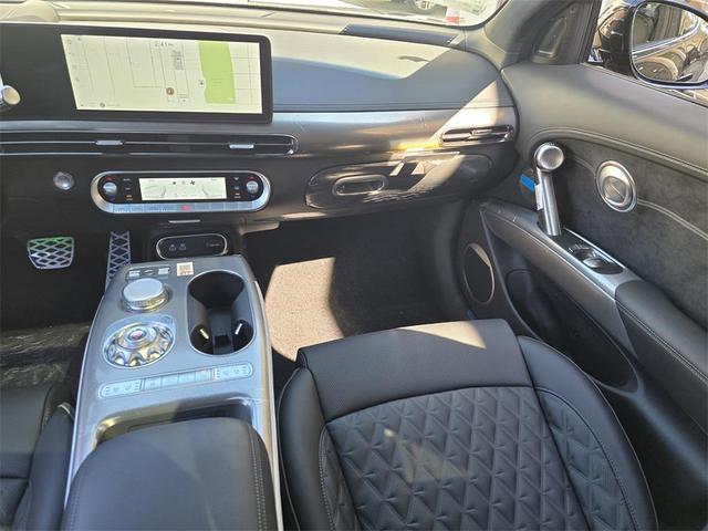 Photo of 2025 Vik Black Genesis GV60
