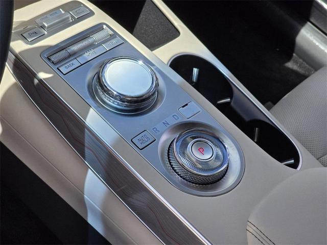 Photo of 2025 Mauna Red Genesis GV70