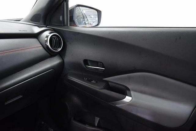 Photo of 2023 Monarch Orange Metallic/Super Black Nissan Kicks
