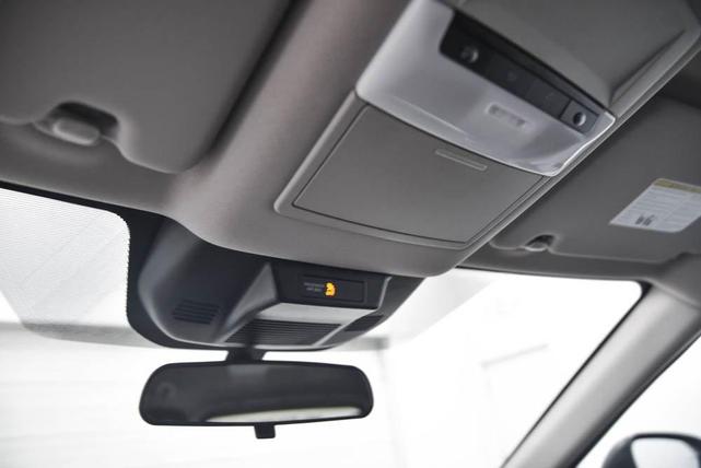 Photo of 2023 Glacier White Nissan Rogue
