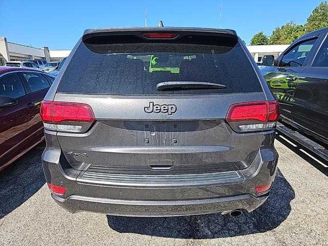 Photo of 2021 Granite Crystal Metallic Clearcoat Jeep Grand Cherokee