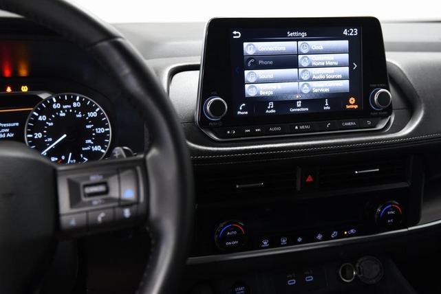 Photo of 2025 Super Black Nissan Rogue