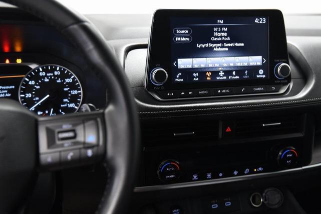 Photo of 2025 Super Black Nissan Rogue