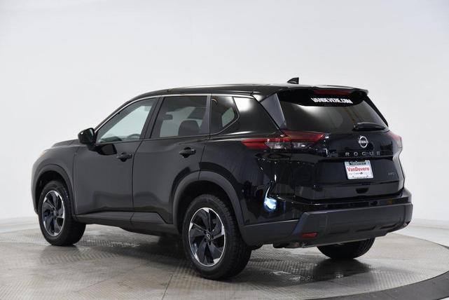 Photo of 2025 Super Black Nissan Rogue