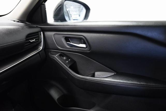 Photo of 2025 Super Black Nissan Rogue