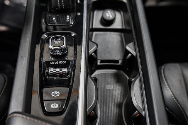 Photo of 2020 Black Volvo XC60 Recharge Plug-In Hybrid