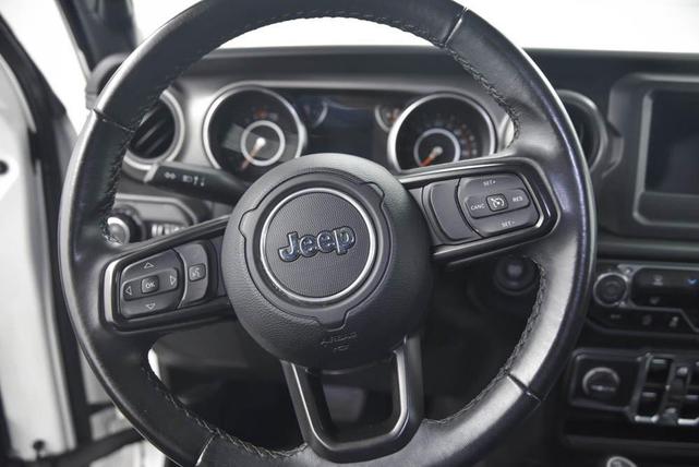 Photo of 2022 Bright White Clearcoat Jeep Gladiator
