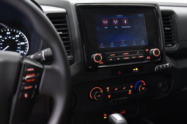 Photo of 2022 Glacier White Nissan Frontier