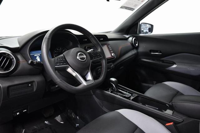 Photo of 2023 Gun Metallic Nissan Kicks
