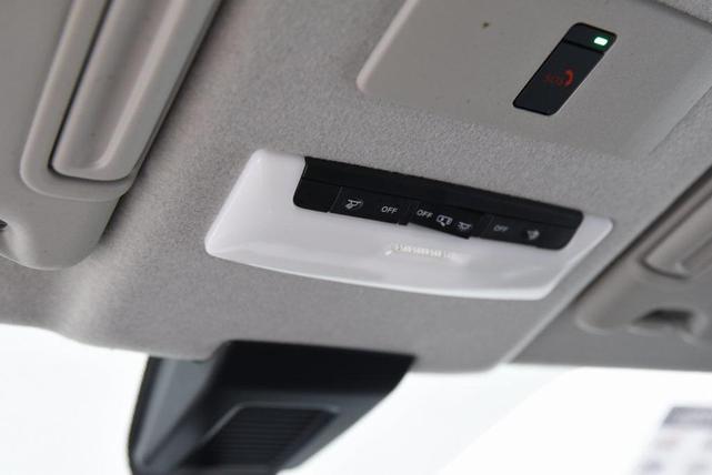 Photo of 2023 Gun Metallic Nissan Kicks