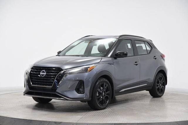 Photo of 2023 Gun Metallic Nissan Kicks