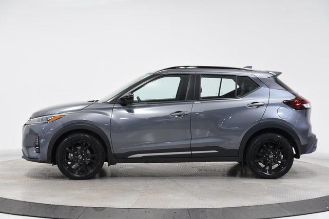 Photo of 2023 Gun Metallic Nissan Kicks