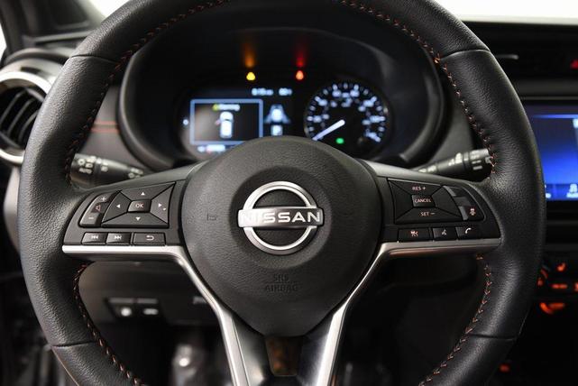 Photo of 2023 Gun Metallic Nissan Kicks