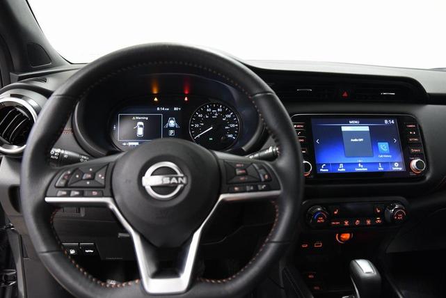 Photo of 2023 Gun Metallic Nissan Kicks