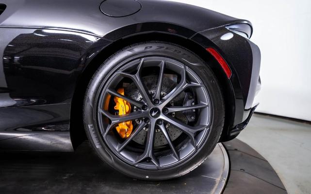 Photo of 2024 Onyx Black McLaren Artura