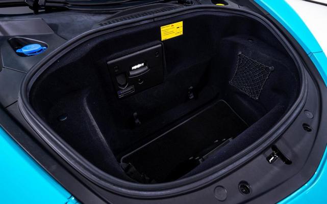 Photo of 2023 Cyan McLaren Artura