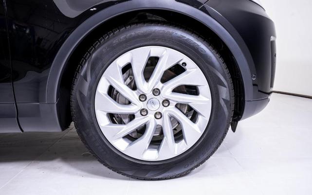 Photo of 2025 Santorini Black Land Rover Discovery