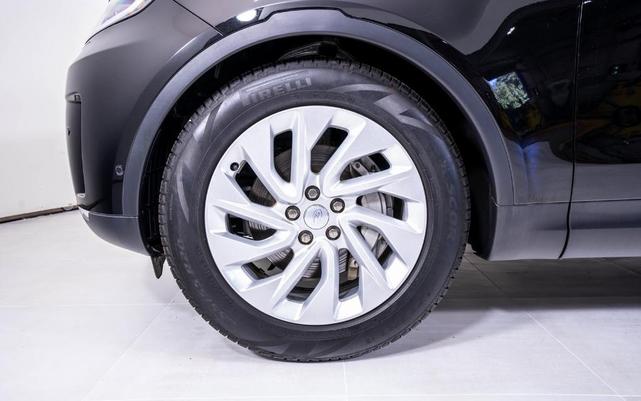Photo of 2025 Santorini Black Land Rover Discovery