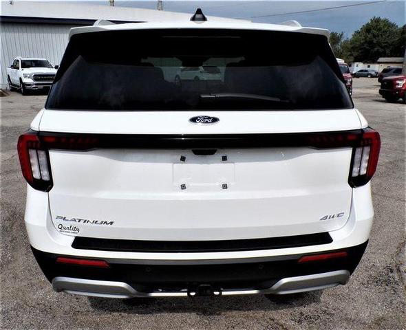 Photo of 2025 Star White Metallic Tri-Coat Ford Explorer
