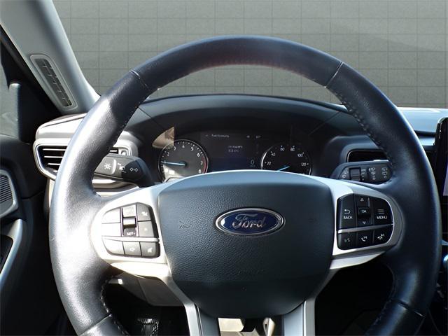 Photo of 2023 Gray Metallic Ford Explorer